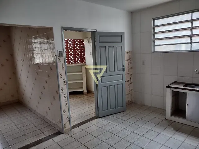 Casa com 188m² 2 quartos e 2 banheiros, à venda, no bairro Ipiranga em Ribeirão Preto