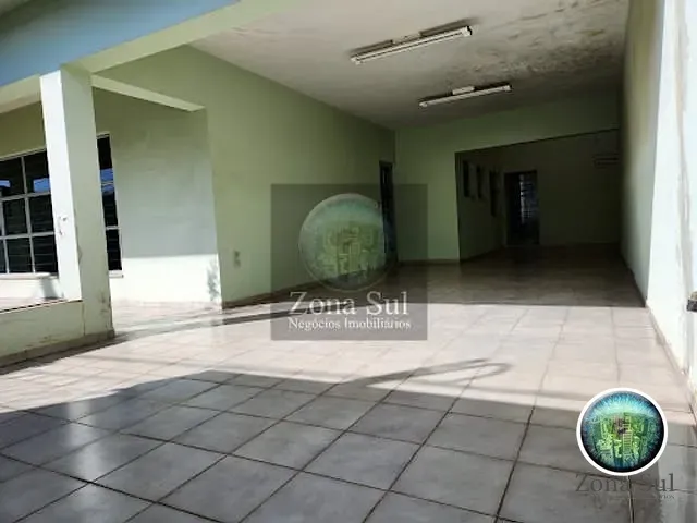 Casa com 300m² 2 quartos e 2 banheiros, à venda, no bairro Centro em Votorantim