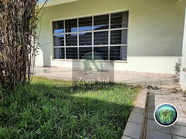 Casa com 300m² 2 quartos e 2 banheiros, à venda, no bairro Centro em Votorantim
