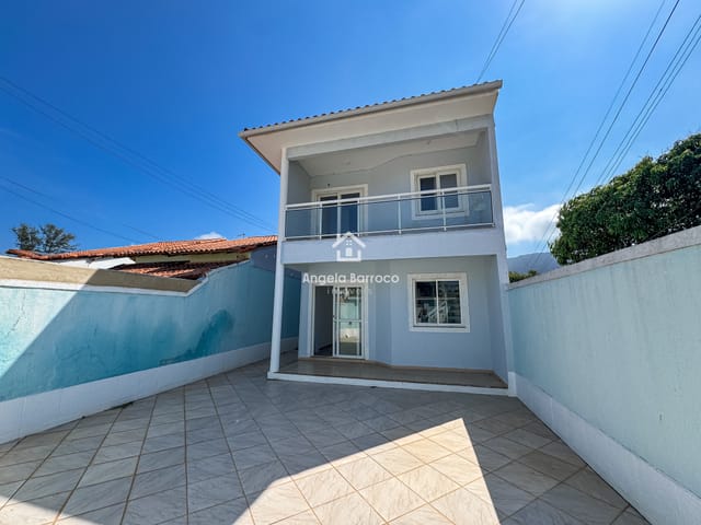 Casa 2 quartos e 4 banheiros, à venda ou para alugar, no bairro Barroco (Itaipuaçu) em Maricá