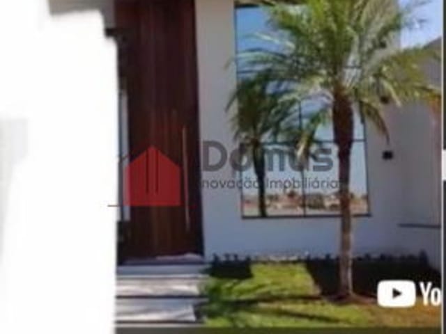 Casa à venda, no bairro Loteamento Residencial e Comercial Flamboyant em Pindamonhangaba