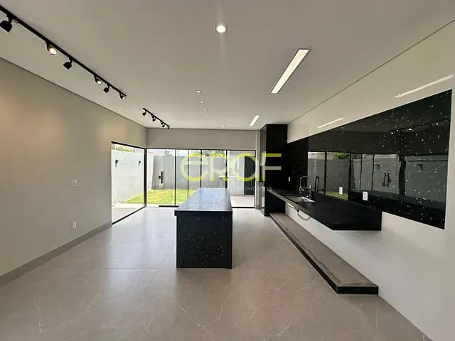 Casa com 271m² 3 quartos e 4 banheiros, à venda, no bairro Jardim Califórnia em Formosa