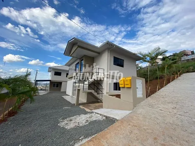 Casa com 164m² 5 quartos e 2 banheiros, à venda, no bairro Itaíba em Concórdia