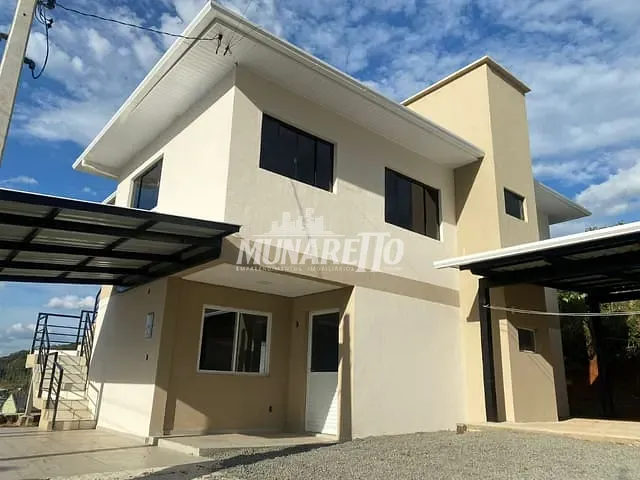 Casa com 164m² 5 quartos e 2 banheiros, à venda, no bairro Itaíba em Concórdia