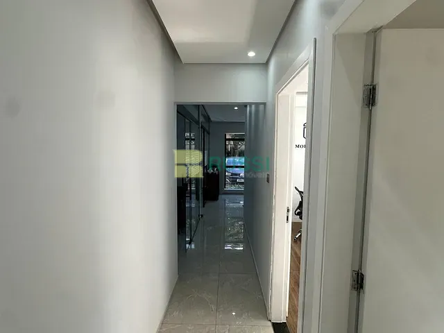 Casa com 250m², à venda ou para alugar, no bairro Jardim das Indústrias em São José dos Campos