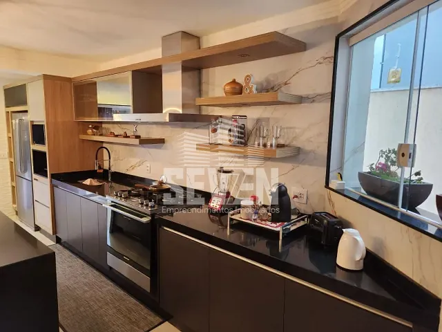 Casa com 450m² 4 quartos e 2 banheiros, para alugar, no bairro Parque Jardim Europa em Bauru