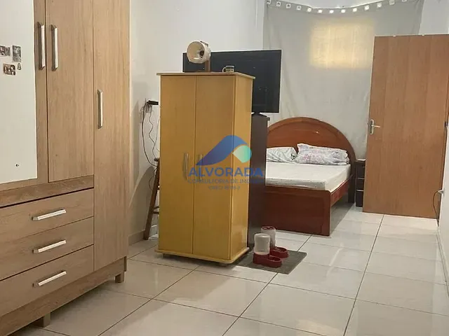 Casa com 222m² 3 quartos e 1 banheiro, à venda, no bairro Monte Castelo em São José dos Campos