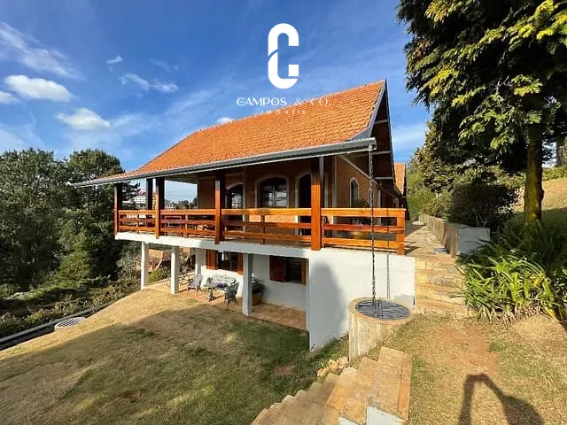 Casa com 1550m² 5 quartos e 5 banheiros, à venda, no bairro Alto do Capivari em Campos Do Jordão