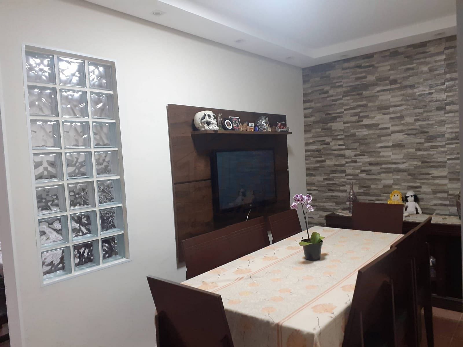 Casa à venda com 5 quartos, 233m² - Foto 1