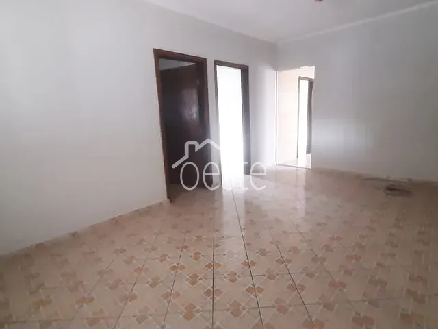 Casa com 250m² 5 quartos e 3 banheiros, à venda, no bairro Vila Mollon IV em Santa Bárbara D'Oeste