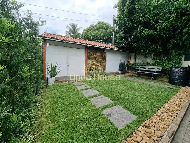 Casa 3 quartos e 2 banheiros, à venda, no bairro Aero Clube em Volta Redonda