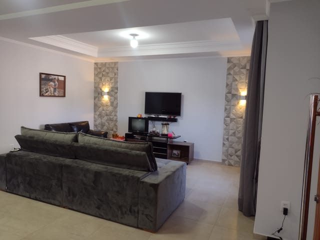 Casa com 825m² 4 quartos e 4 banheiros, à venda, no bairro Pedro Leme em Roseira