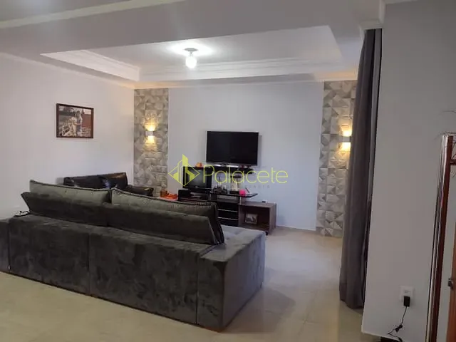 Casa com 825m² 4 quartos e 4 banheiros, à venda, no bairro Pedro Leme em Roseira
