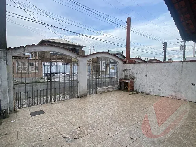 Casa com 175m² 2 quartos e 1 banheiro, à venda ou para alugar, no bairro Real em Praia Grande