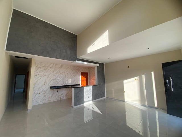 Casa com 300m² 3 quartos e 2 banheiros, à venda, no bairro Jardim Atlântico Oeste (Itaipuaçu) em Maricá