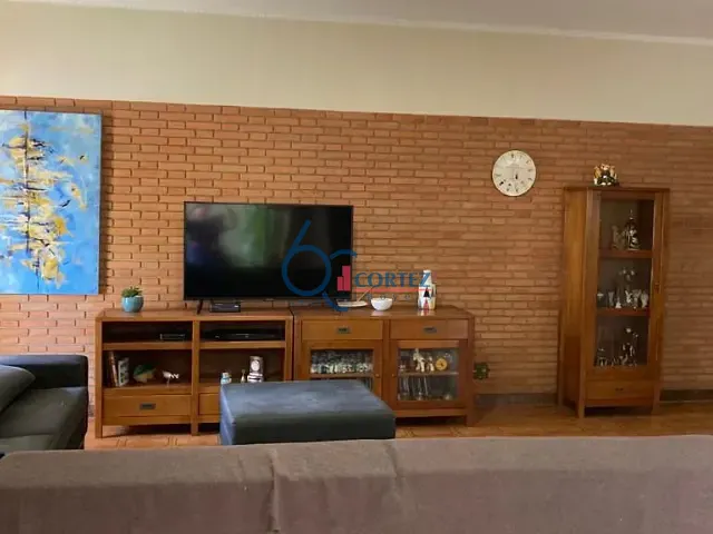 Casa com 300m² 3 quartos e 2 banheiros, à venda, no bairro Jardim São Paulo em Rio Claro