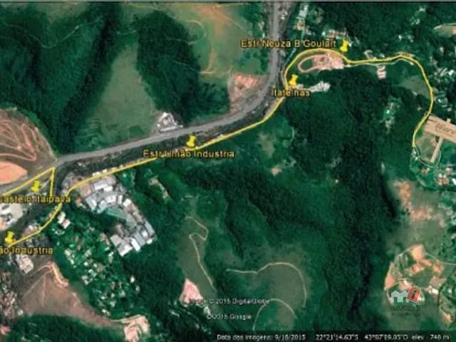 Casa à venda, no bairro Itaipava em Petrópolis
