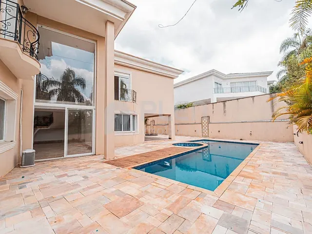Casa com 780m² 5 quartos e 8 banheiros, à venda, no bairro Alphaville em Santana de Parnaíba