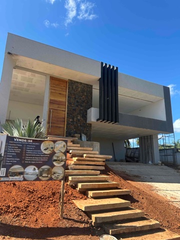 Casa com 1000m² 4 quartos e 5 banheiros, à venda, no bairro Versailles Ville de France em Lagoa Santa