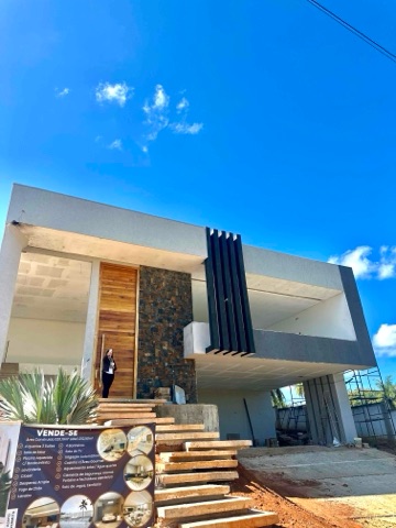 Casa com 1000m² 4 quartos e 5 banheiros, à venda, no bairro Versailles Ville de France em Lagoa Santa
