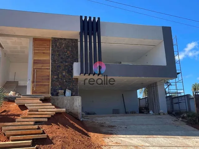 Casa com 1000m² 4 quartos e 5 banheiros, à venda, no bairro Versailles Ville de France em Lagoa Santa