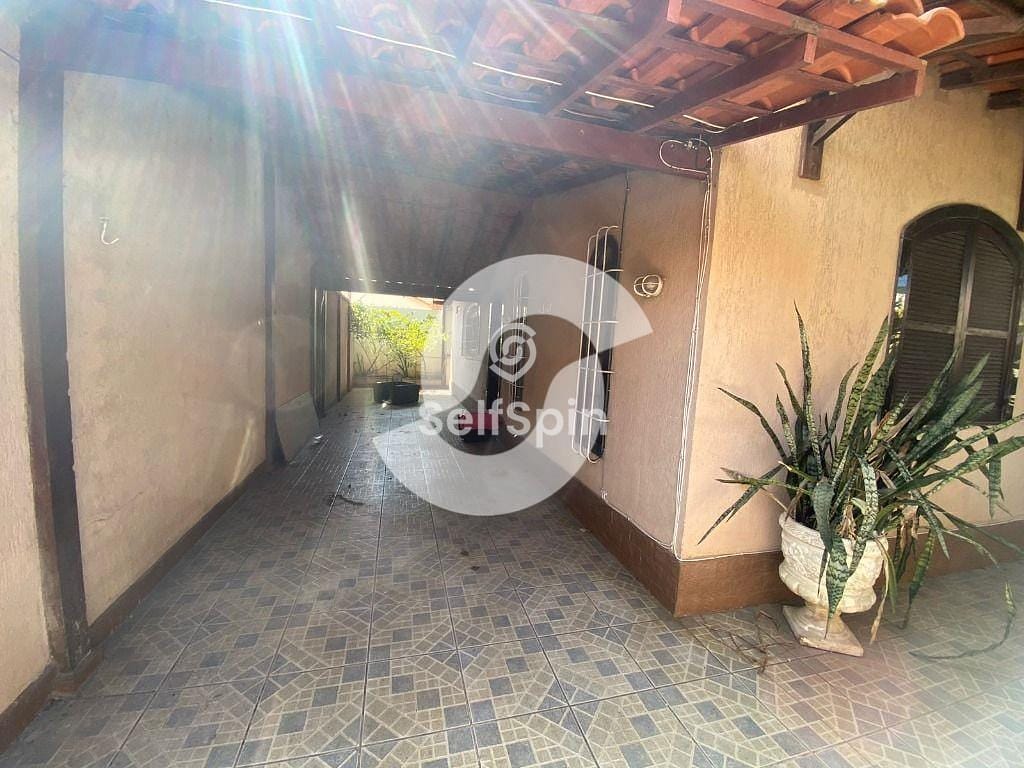 Casa, 1 quarto, 150 m² - Foto 2