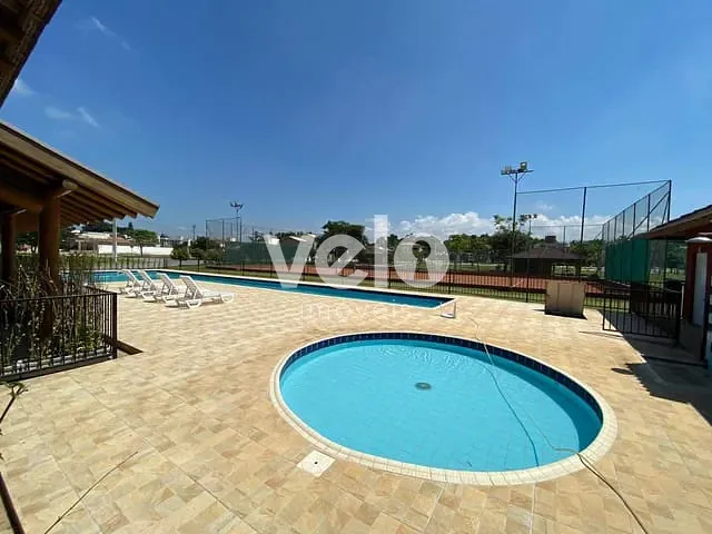 Casa 4 quartos e 3 banheiros, à venda, no bairro Parque São Cristóvão em Taubaté