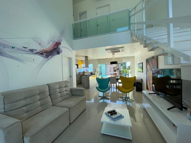 Casa com 200m² 3 quartos e 2 banheiros, à venda, no bairro Mar do Norte em Rio das Ostras