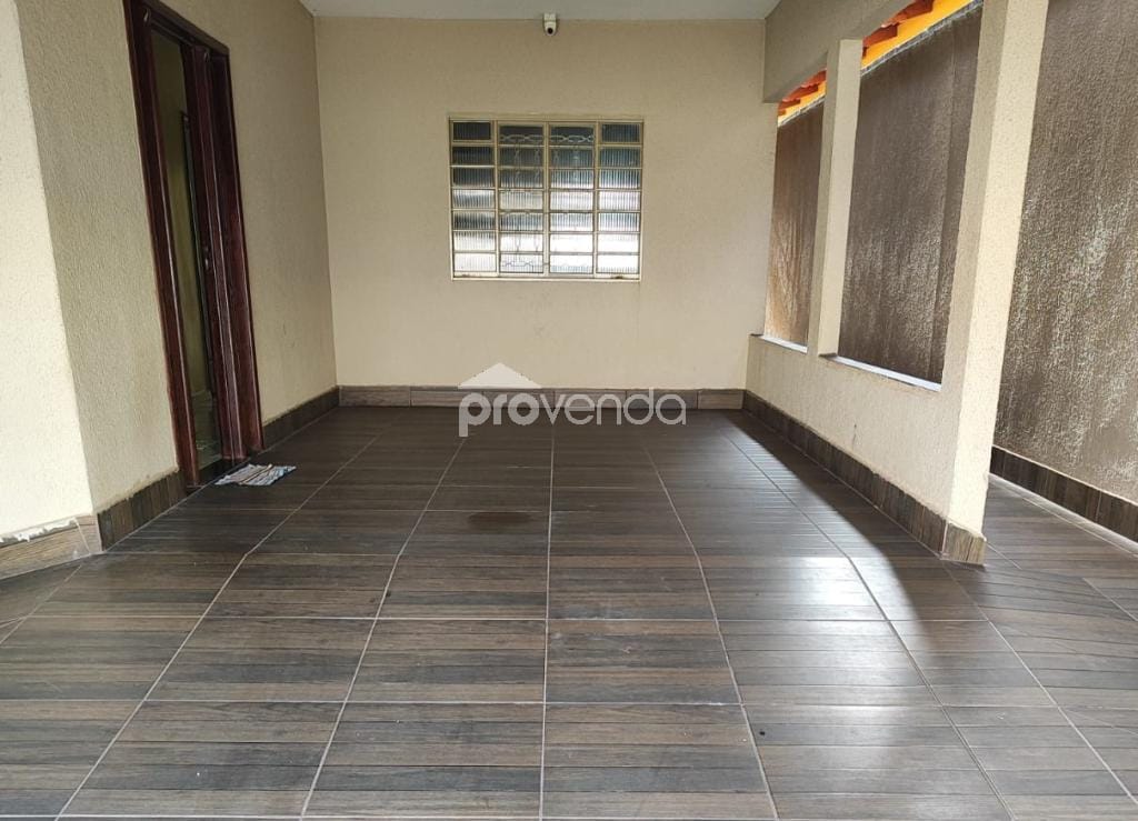 Casa, 3 quartos, 250 m² - Foto 1