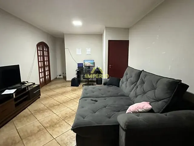 Casa com 176m² 3 quartos e 3 banheiros, à venda, no bairro Centro em Salto