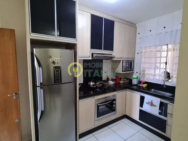 Casa 2 quartos e 2 banheiros, à venda, no bairro Jardim Tropical em Londrina