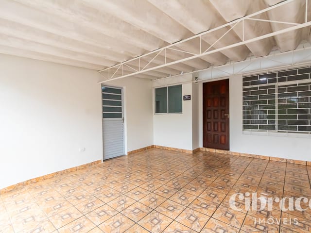 Casa 2 quartos e 2 banheiros, para alugar, no bairro Cidade Industrial em Curitiba