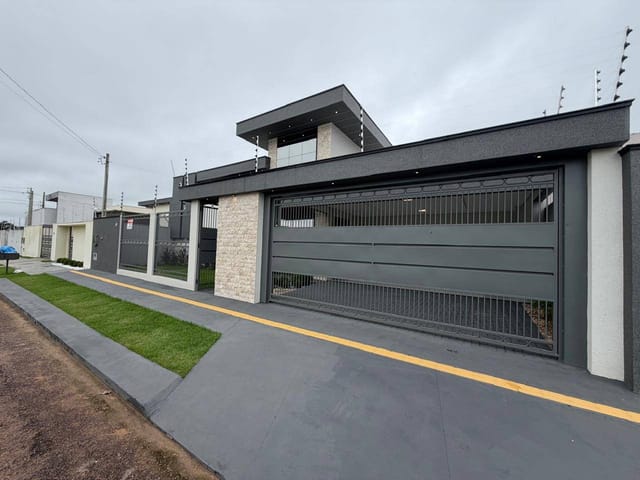 Casa com 242m² 3 quartos e 1 banheiro, à venda, no bairro Residencial Florença em Sinop