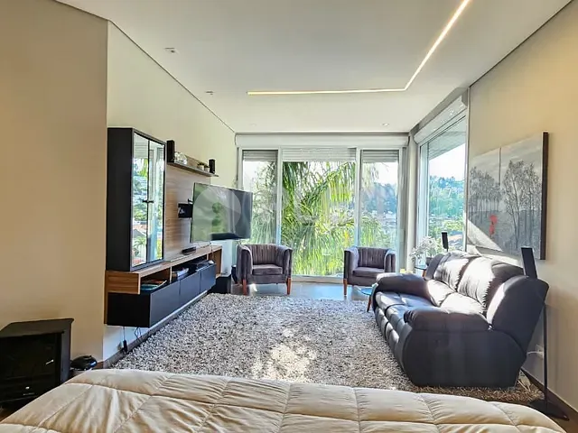 Casa com 630m² 5 quartos e 9 banheiros, à venda, no bairro Alphaville em Santana de Parnaíba