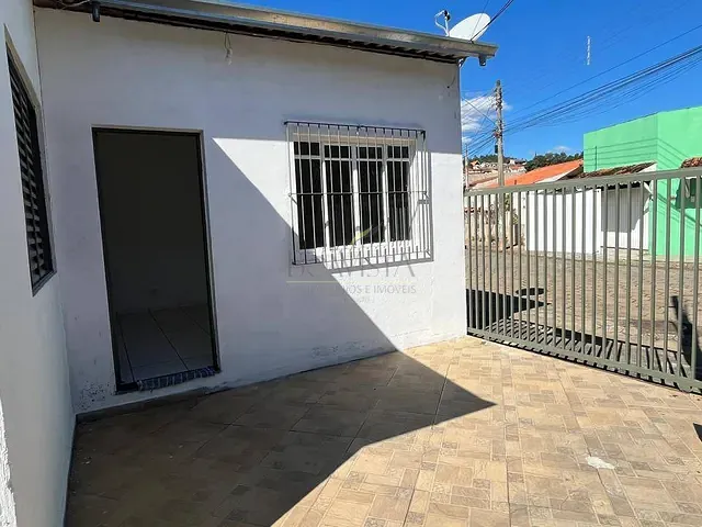 Casa 1 quarto e 1 banheiro, para alugar, no bairro Vila Sabesp em Piracaia