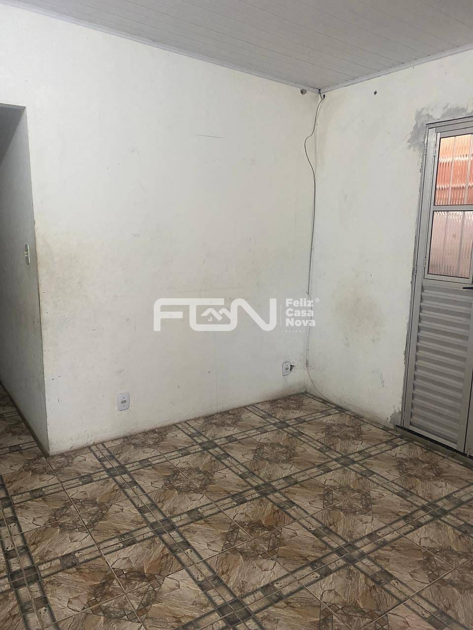 Casa à venda com 2 quartos, 80m² - Foto 4