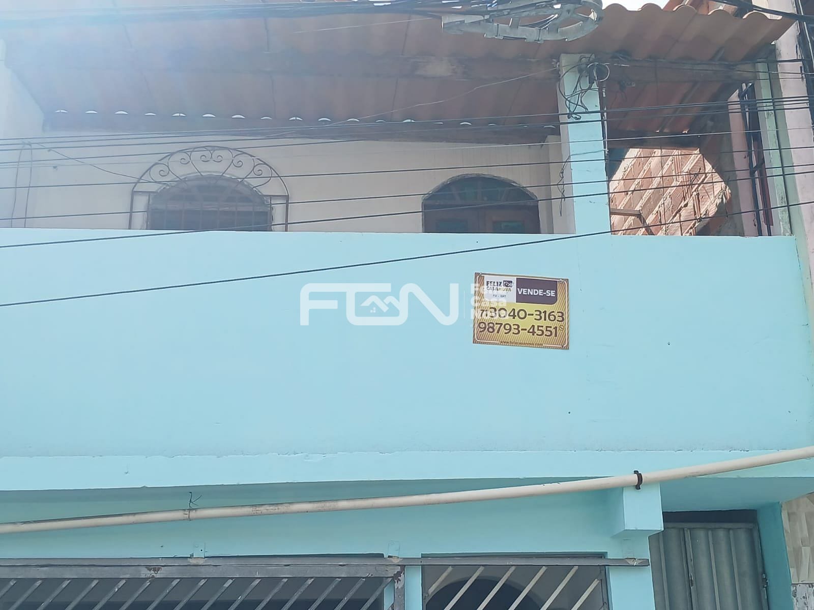 Casa à venda com 2 quartos, 80m² - Foto 1