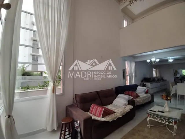 Casa com 360m² 3 quartos e 3 banheiros, à venda, no bairro Praia de Fora em Palhoça