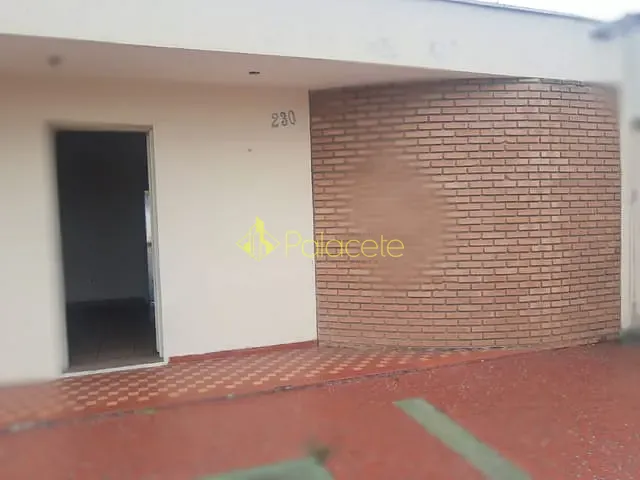 Casa com 240m² 2 quartos e 1 banheiro, à venda, no bairro Vila Santos em Caçapava