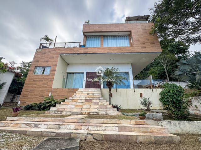 Casa 5 quartos e 7 banheiros, para alugar, no bairro Recanto de Itaipuaçu (Itaipuaçu) em Maricá