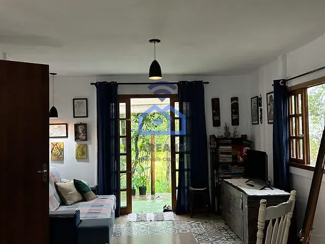 Casa com 404m² 5 quartos e 4 banheiros, à venda, no bairro Massaguaçu em Caraguatatuba