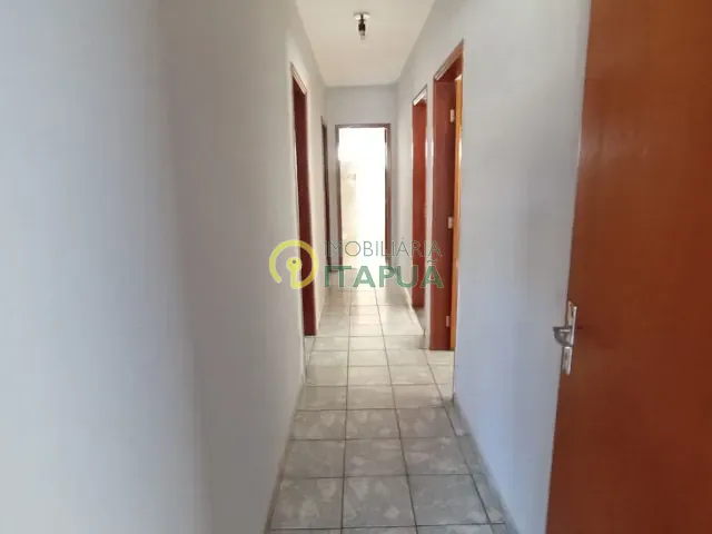Casa 3 quartos e 2 banheiros, para alugar, no bairro Jardim Esperança em Londrina