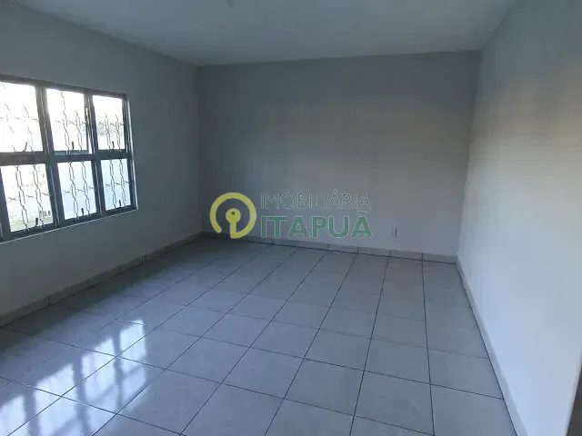 Casa 3 quartos e 2 banheiros, para alugar, no bairro Jardim Esperança em Londrina