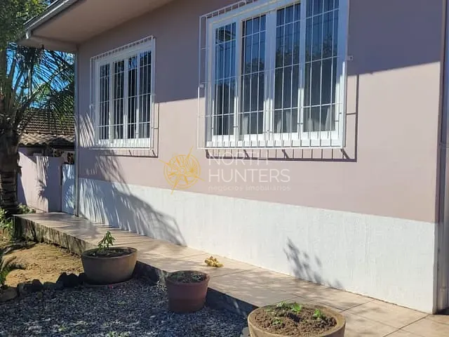 Casa com 130m² 3 quartos e 2 banheiros, à venda, no bairro João Costa em Joinville