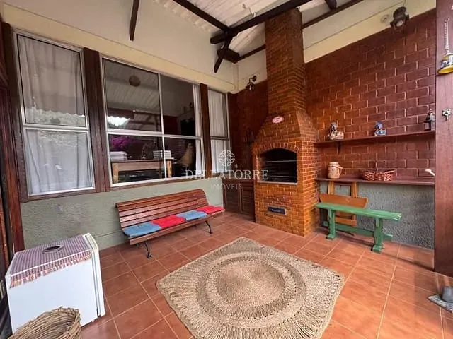 Casa com 6680m² 3 quartos e 2 banheiros, à venda, no bairro Posse em Teresópolis
