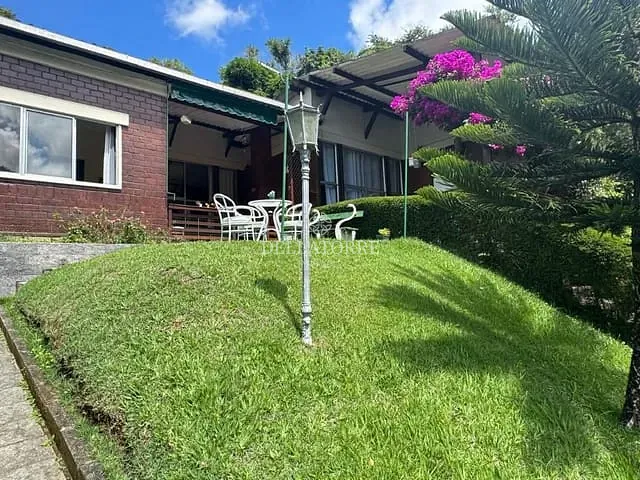 Casa com 6680m² 3 quartos e 2 banheiros, à venda, no bairro Posse em Teresópolis
