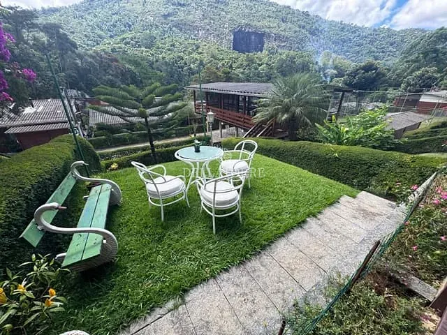 Casa com 6680m² 3 quartos e 2 banheiros, à venda, no bairro Posse em Teresópolis