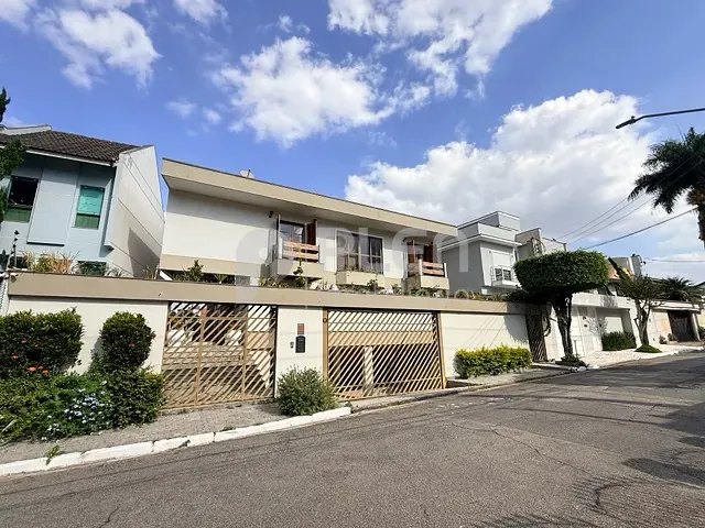 Sobrado com 325m² 4 quartos e 7 banheiros, à venda, no bairro Jardim Franca em São Paulo