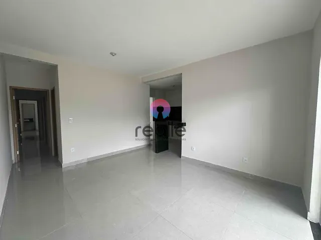 Casa 3 quartos e 2 banheiros, à venda, no bairro Parque Xangri-Lá em Contagem