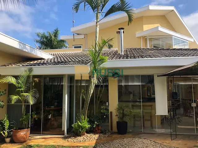 Casa com 840m² 4 quartos e 6 banheiros, à venda, no bairro Jardim Altos de Santana em Jacareí